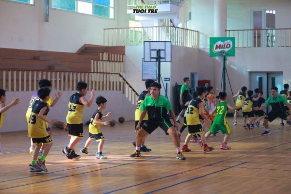 Bóng rổ - một trong những môn thể thao hàng đầu giúp phát triển chiều cao cho trẻ