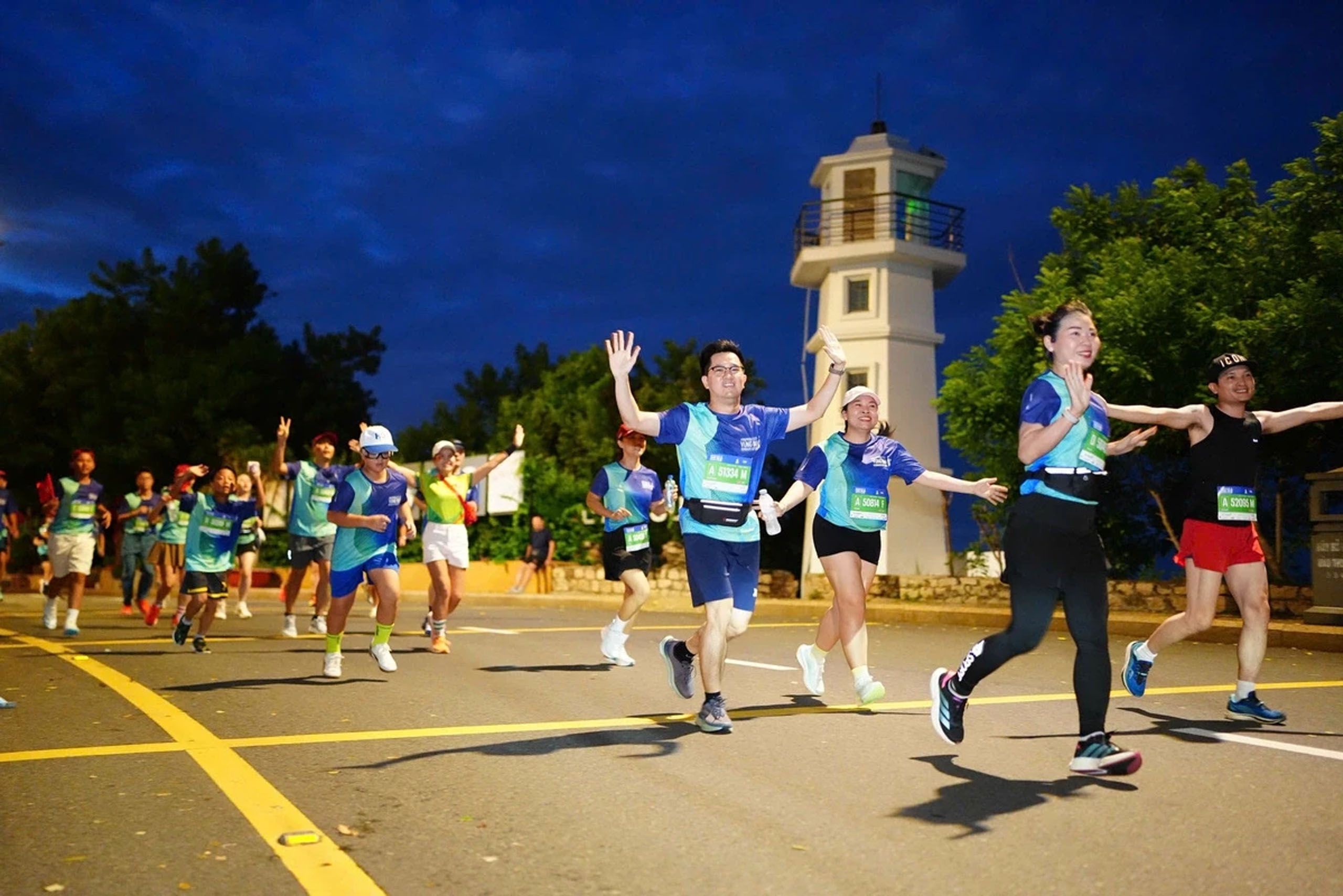 VnExpress Marathon Vũng Tàu Herbalife Cup 2026: Hoàng Nguyên Thanh và Hoàng Thị Ngọc Hoa vô địch cự ly 21km nam, nữ